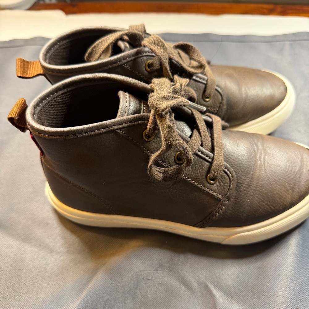 Levi’s Kids Unisex Sneakers Size 13 | Synthetic Upper | Comfortable Casual Shoes